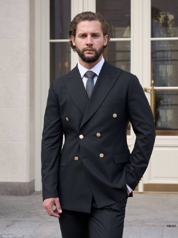 Иногда бывают такие случаи в жизни мужчины, когда без торжественного костюма не обойтись 😎